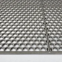 Protiskluzová bazénová rohož 90 cm x 20 m šedá do mokrých prostor (6)